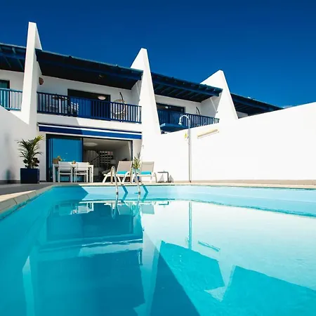 Frontline 25, Modern Coastal Design With Amazing Views Vila