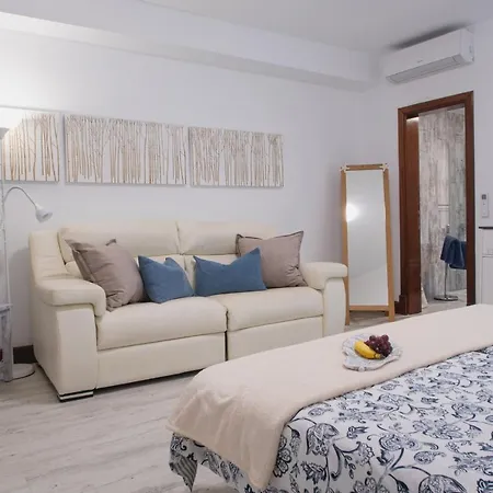 וילה Frontline 25, Modern Coastal Design With Amazing Views