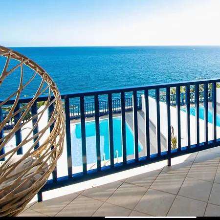 Villa Frontline 25, Modern Coastal Design With Amazing Views