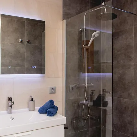 Villa Frontline 25, Modern Coastal Design With Amazing Views *