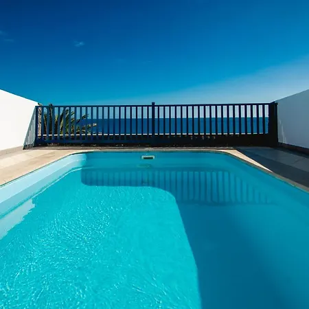 Villa Frontline 25, Modern Coastal Design With Amazing Views