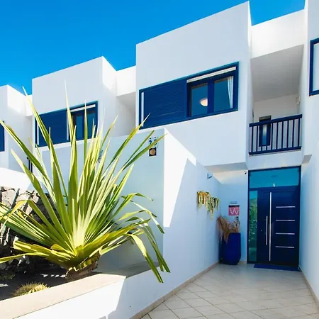 Frontline 25, Modern Coastal Design With Amazing Views