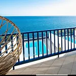 Villa Frontline 25, Modern Coastal Design With Amazing Views