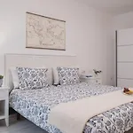 Frontline 25, Modern Coastal Design With Amazing Views Villa